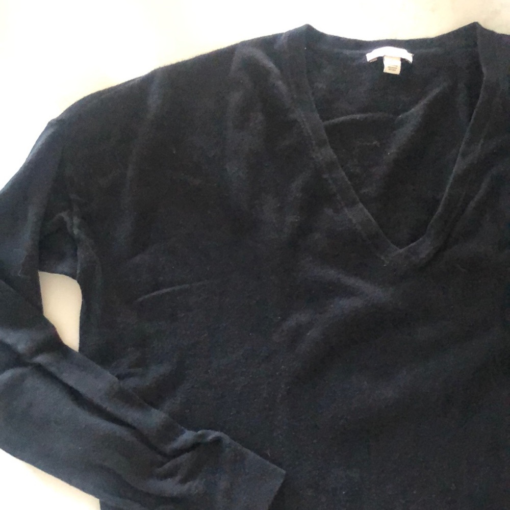 Black GAP sweater